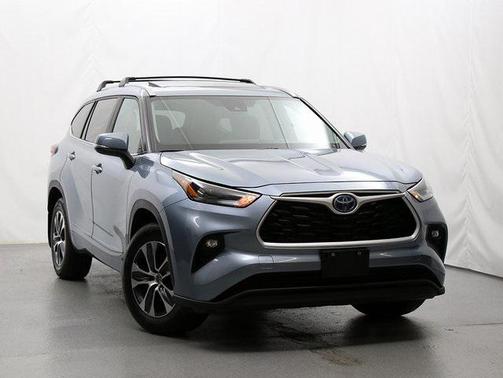 2024 Toyota Highlander Hybrid XLE