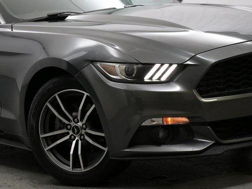 2017 Ford Mustang EcoBoost Premium
