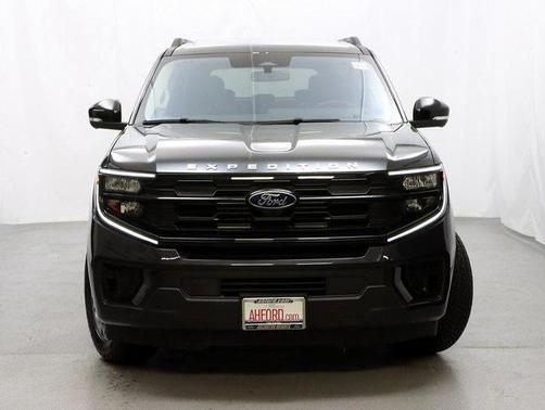 2025 Ford Expedition Max Active 4x4