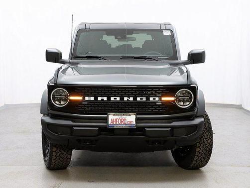 Carbonized Gray Metallic 2026 Ford Bronco Big Bend