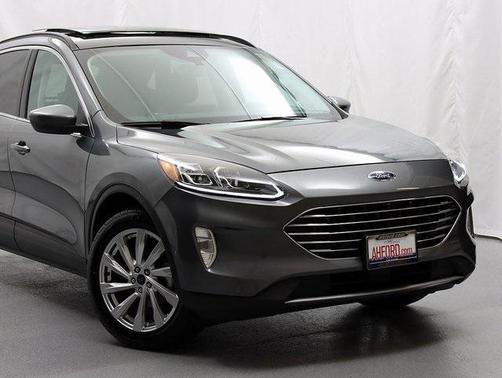 2022 Ford Escape Titanium