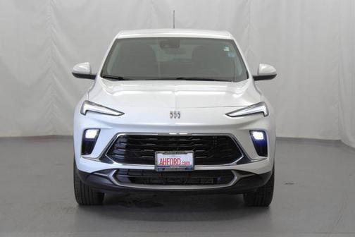 Summit White 2025 Buick Encore GX Preferred