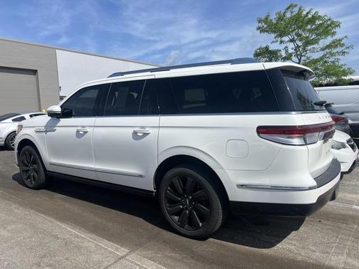 2022 Lincoln Navigator Reserve