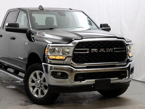 2022 RAM 2500 Big Horn Crew Cab 4x4 6'4' Box