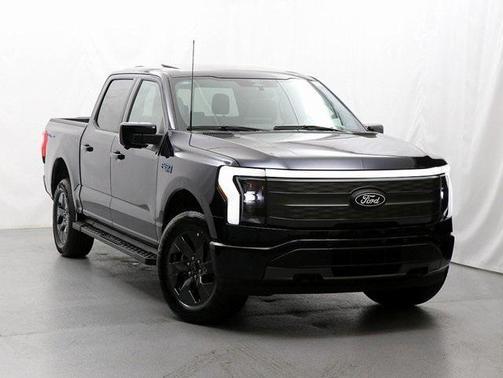 2025 Ford F-150 Lightning LARIAT