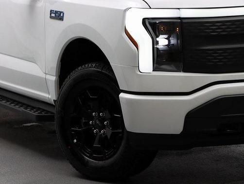 2025 Ford F-150 Lightning XLT