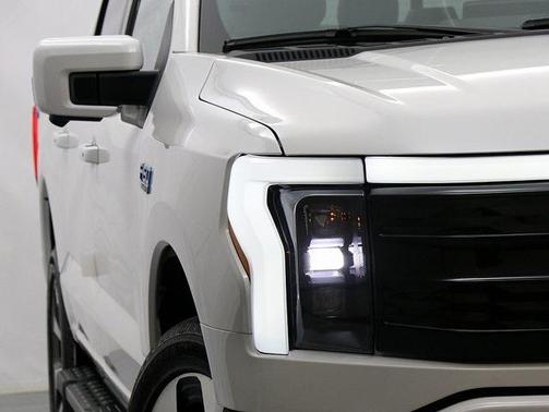 2025 Ford F-150 Lightning Platinum