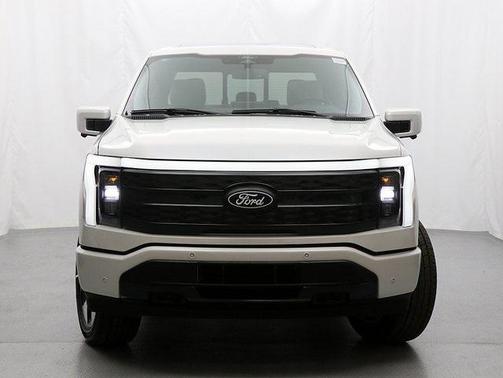 2025 Ford F-150 Lightning Platinum