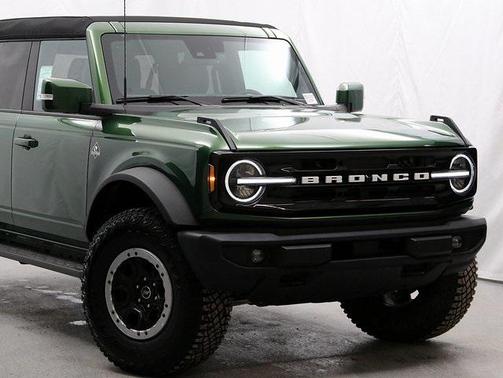 2024 Ford Bronco Outer Banks