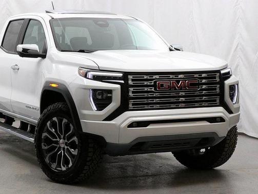 2023 GMC Canyon Denali