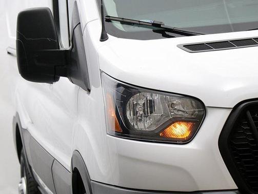 2022 Ford Transit-250 Base