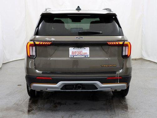 Marsh Gray 2026 Ford Explorer Tremor