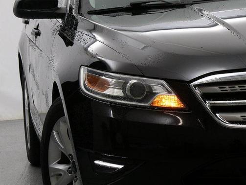 2011 Ford Taurus SEL