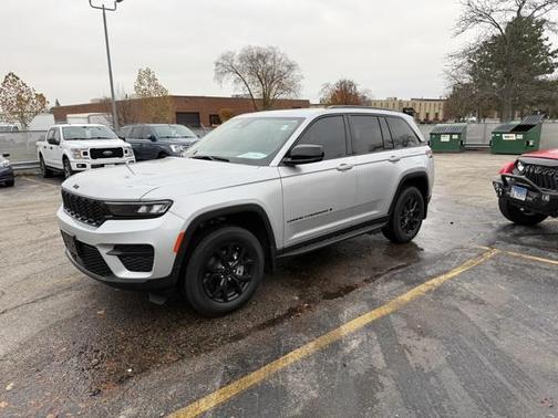2024 Jeep Grand Cherokee Altitude