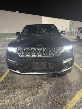2023 Jeep Grand Cherokee Summit