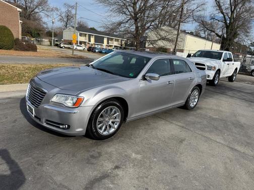 2014 Chrysler 300C Base