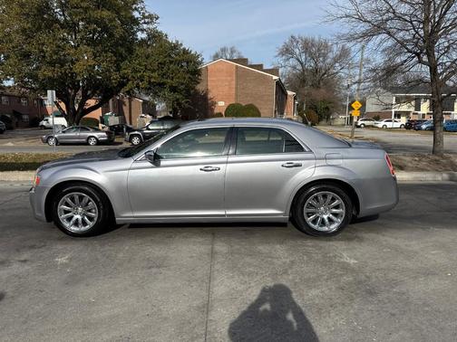 2014 Chrysler 300C Base
