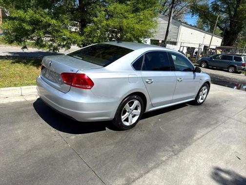 2015 Volkswagen Passat 1.8T Limited Edition