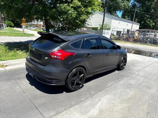 2017 Ford Focus ST
