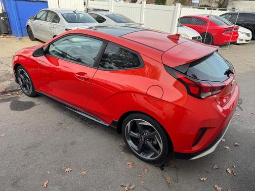 2020 Hyundai Veloster Base