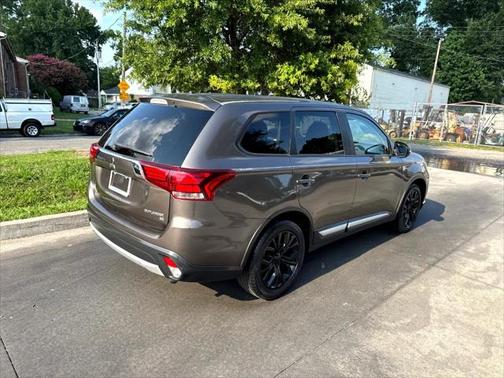 2016 Mitsubishi Outlander SE