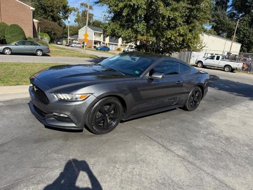 2017 Ford Mustang V6
