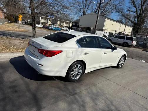 2017 INFINITI Q50 Base