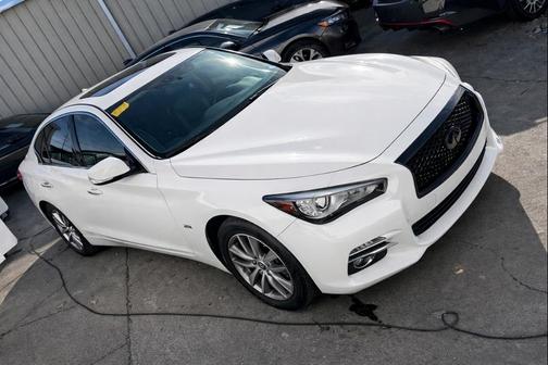 2017 INFINITI Q50 Base