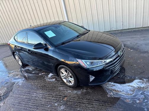 2019 Hyundai ELANTRA SEL