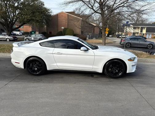 2018 Ford Mustang EcoBoost