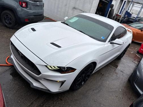 2018 Ford Mustang EcoBoost