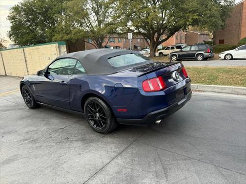 2012 Ford Mustang V6