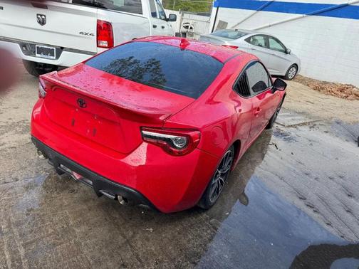 Red 2017 Toyota 86 Base