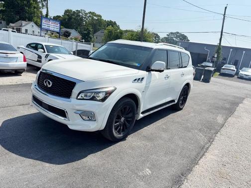 White 2017 INFINITI QX80 Base