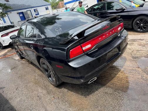 Black 2014 Dodge Charger R/T
