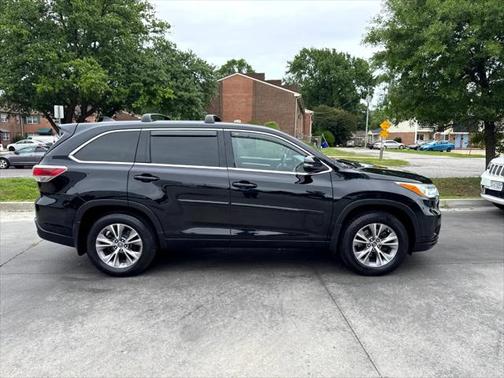 2016 Toyota Highlander LE