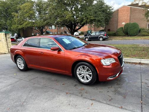 2021 Chrysler 300 Touring