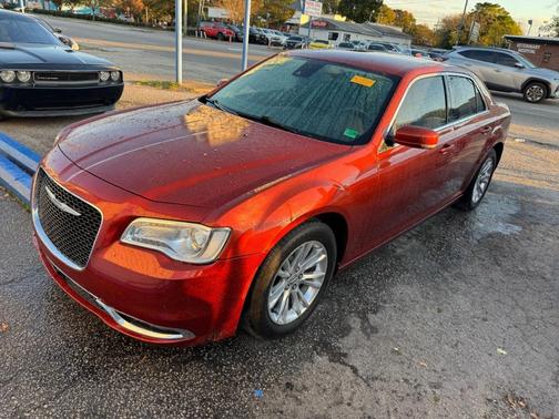 2021 Chrysler 300 Touring