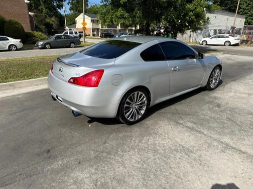 Silver 2015 INFINITI Q60 Journey