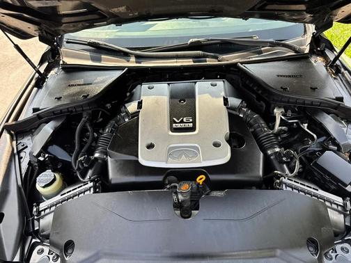 Black 2015 INFINITI Q50 Premium