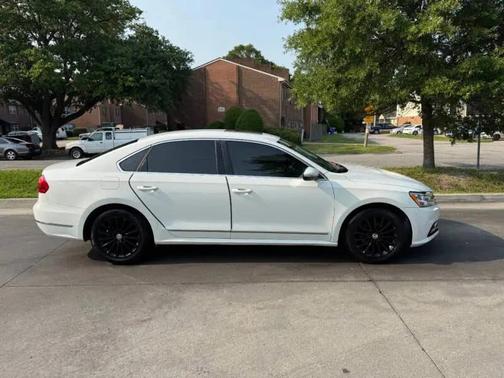 2016 Volkswagen Passat 1.8T SE