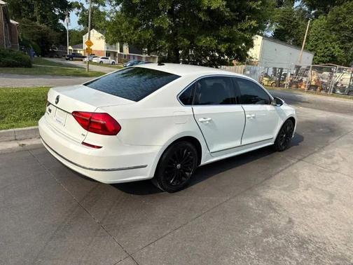 2016 Volkswagen Passat 1.8T SE