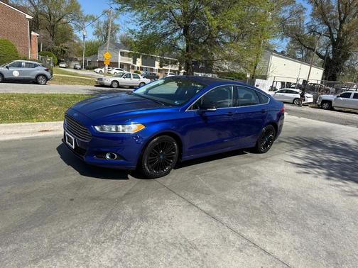 Blue 2013 Ford Fusion SE
