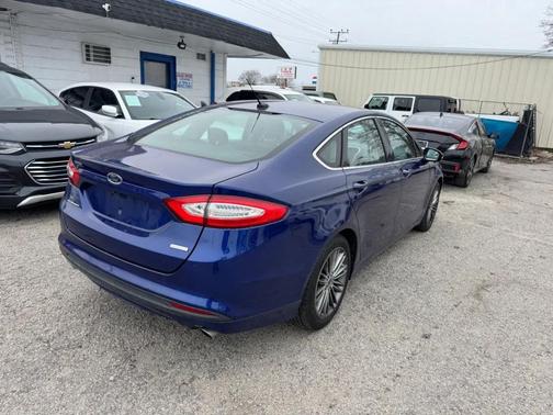 2013 Ford Fusion SE