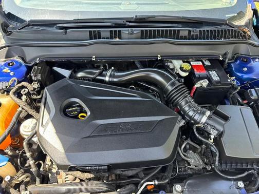 Blue 2013 Ford Fusion SE