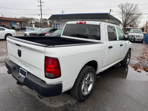 2017 RAM 1500 Express