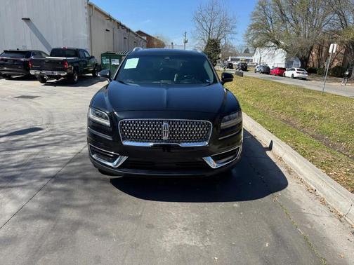 2019 Lincoln Nautilus Select