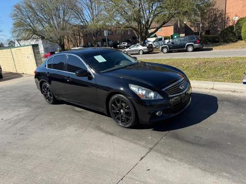 2011 INFINITI G37x Base