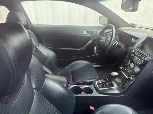 2016 Hyundai Genesis Coupe 3.8 Ultimate