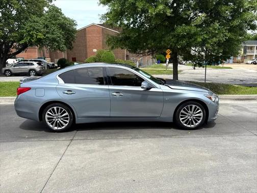 2015 INFINITI Q50 Premium